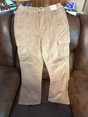 Boys Corduroy Abercrombie kids size 15/16